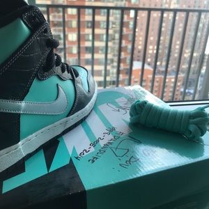 Nike Dunk high SB PRM Tiffany signed box SZ 10
